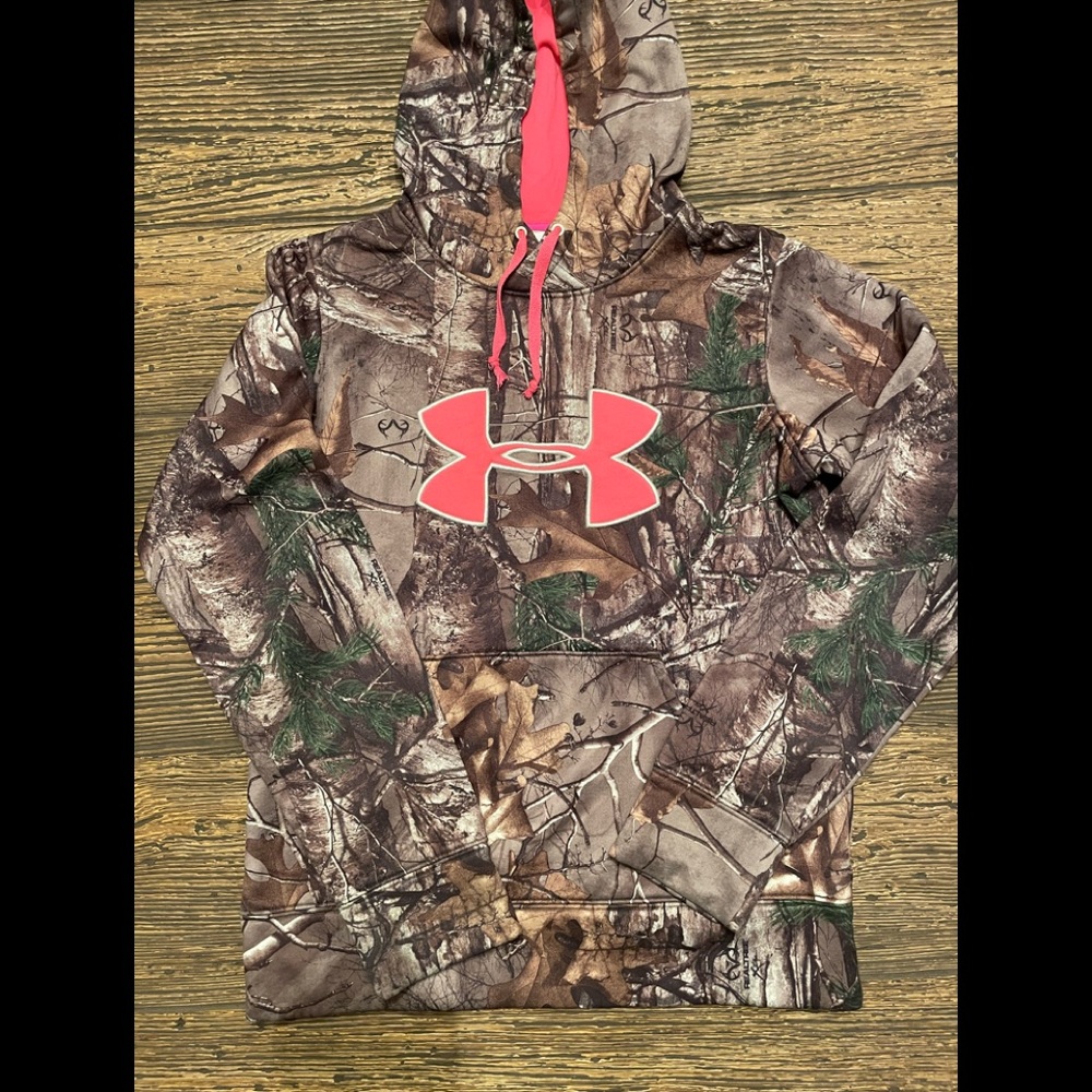 Under Armour ladies small Hoodie